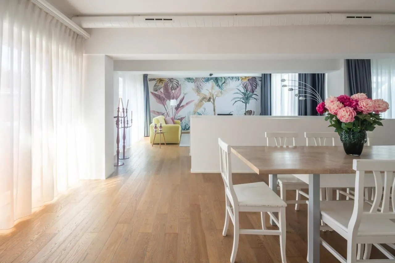 Centrale Mazzoni Apartments R&R 베니스