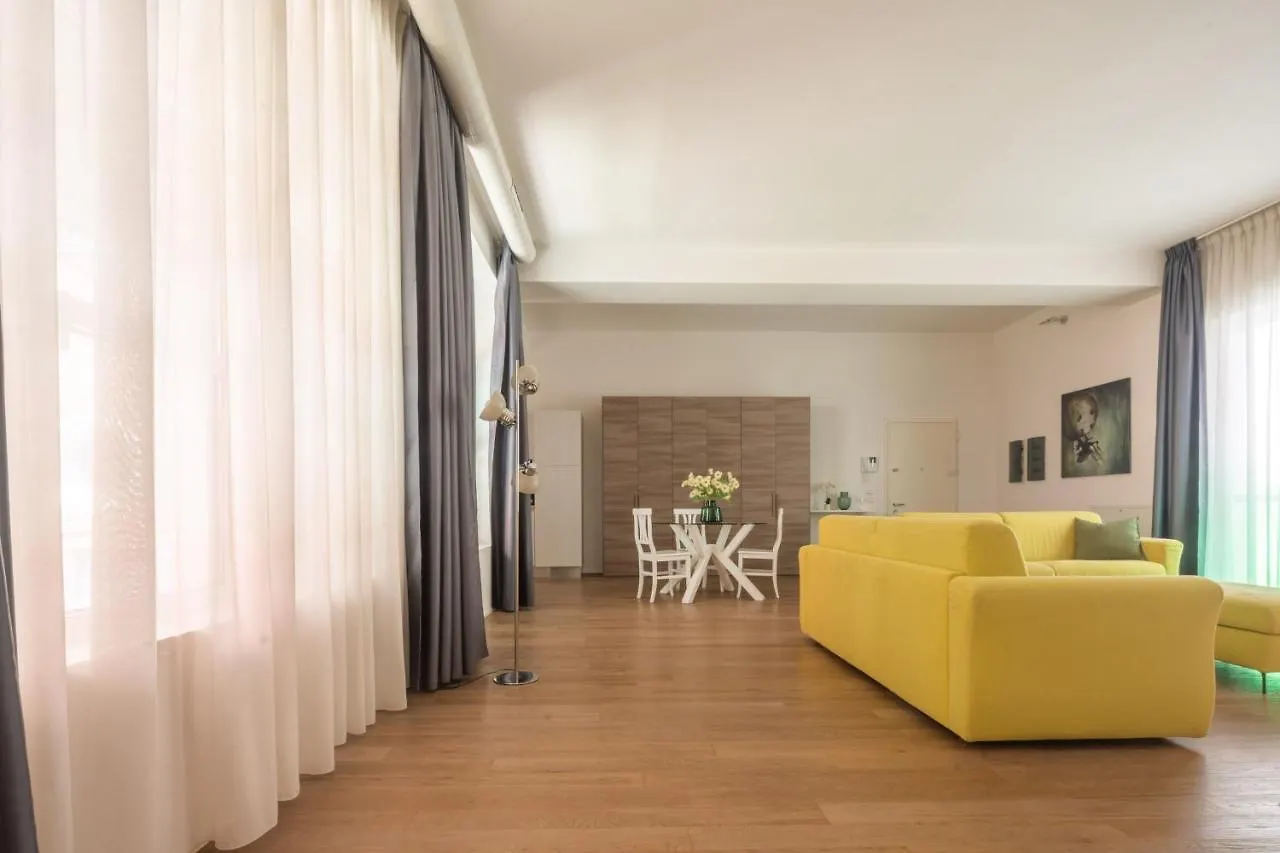 Centrale Mazzoni Apartments R&R Venice