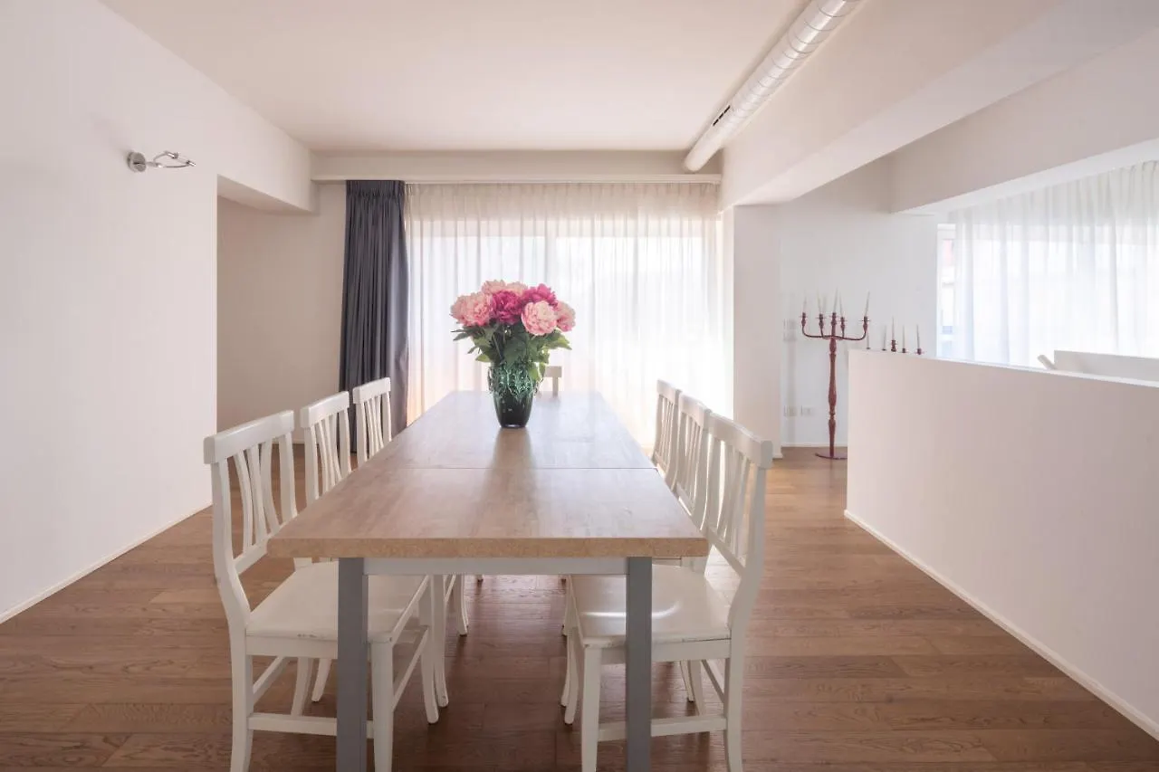 Centrale Mazzoni Apartments R&R Venice