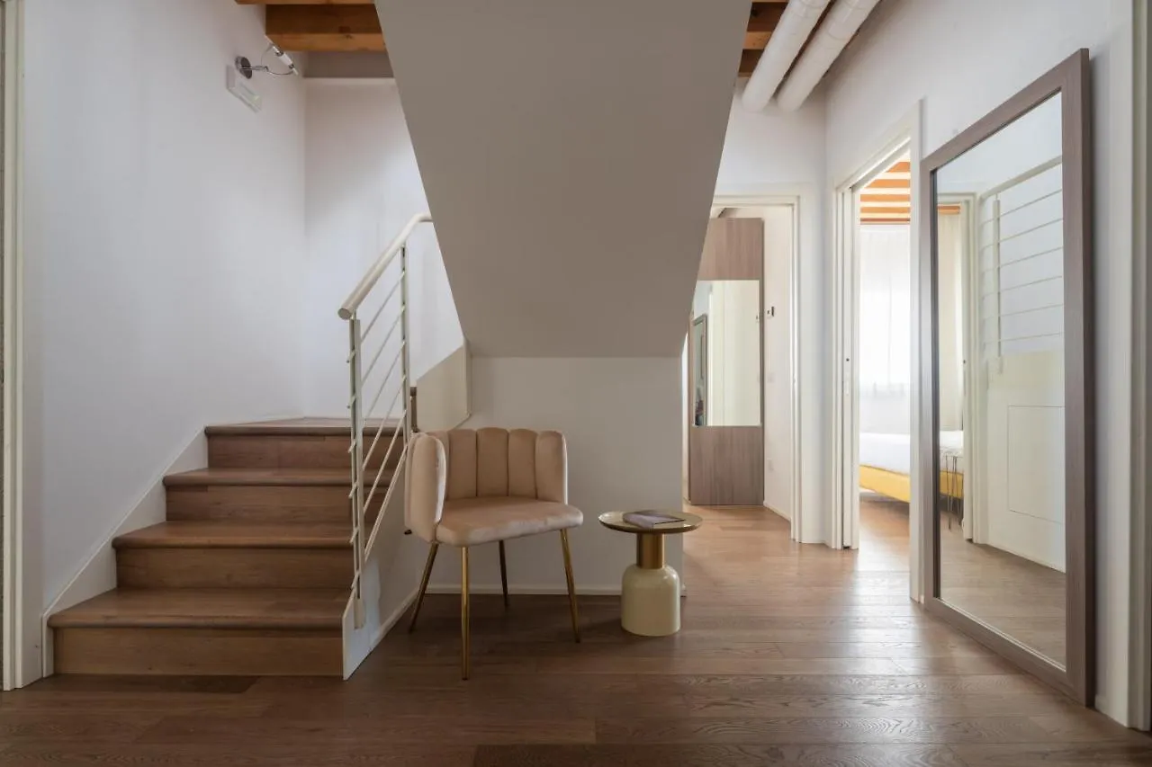 Centrale Mazzoni Apartments R&R Venice