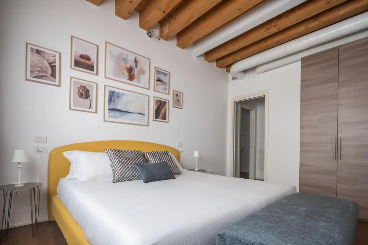 Centrale Mazzoni Apartments R&R Venice