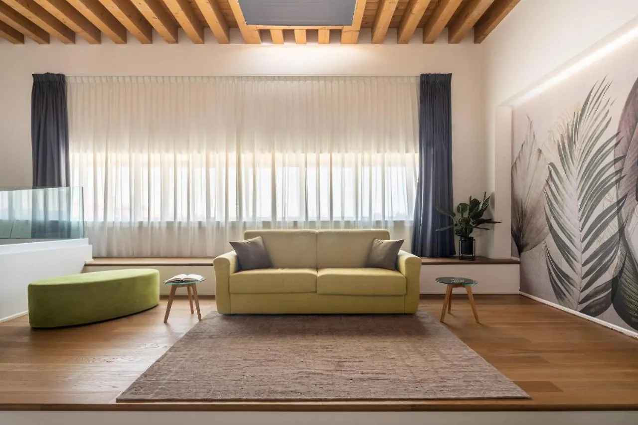 Centrale Mazzoni Apartments R&R Venice 0*,