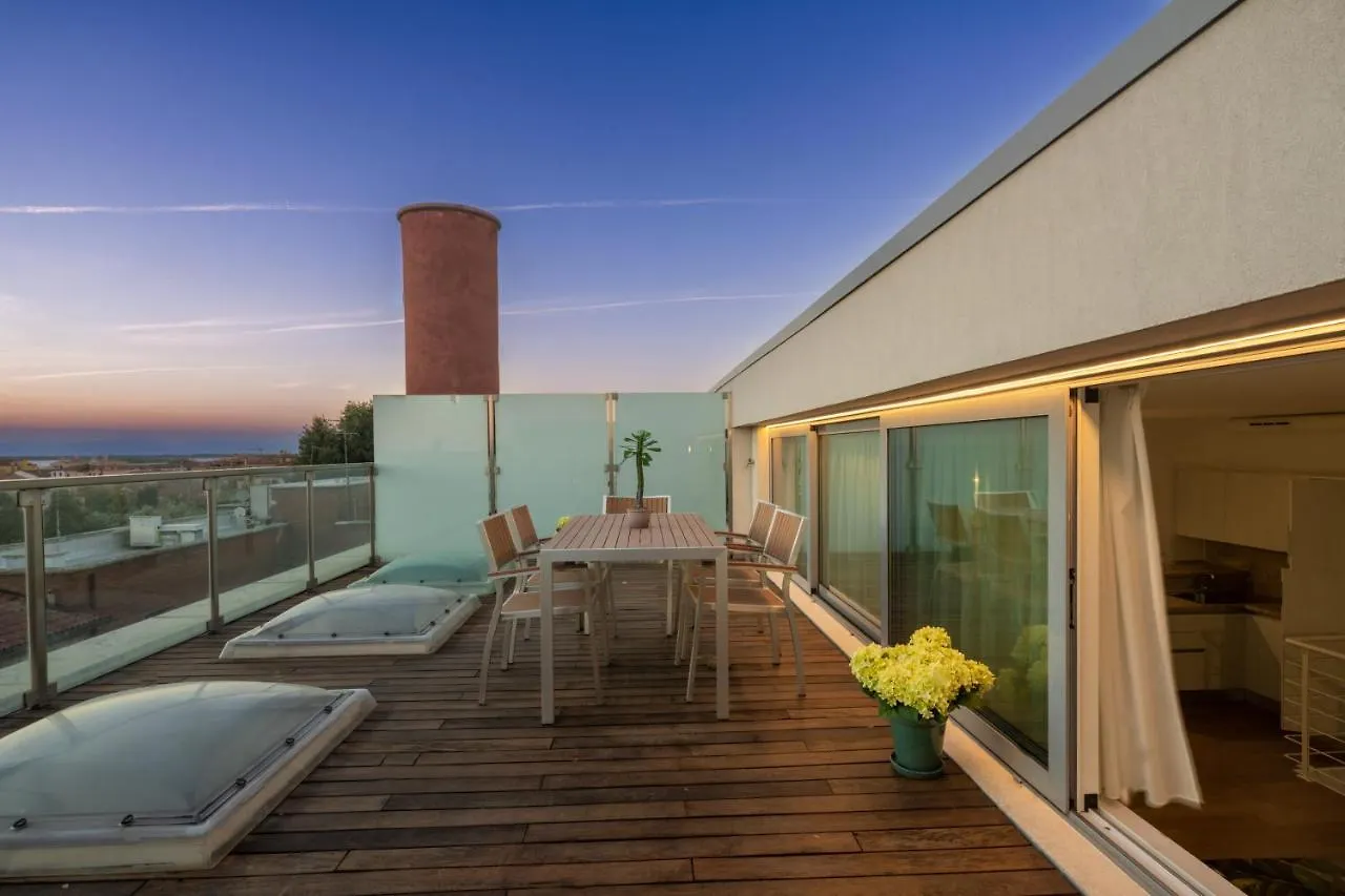 Centrale Mazzoni Apartments R&R Венеция
